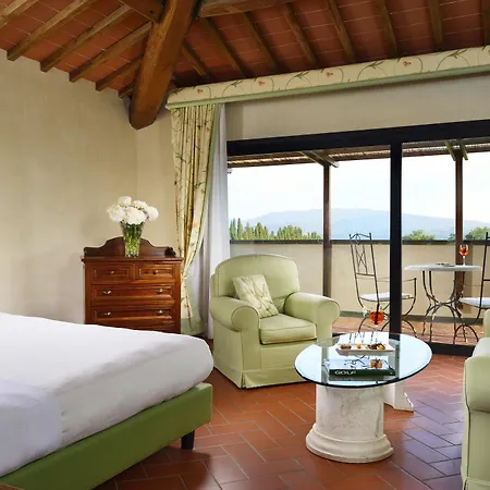 Unahotels Poggio Dei Medici Toscana 4*
