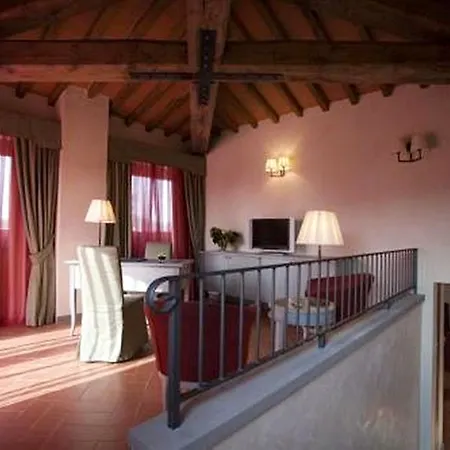 Unahotels Poggio Dei Medici Toscana Hotel 4*
