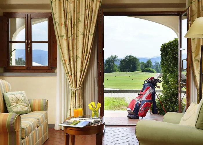Unahotels Poggio Dei Medici Toscana Hotel