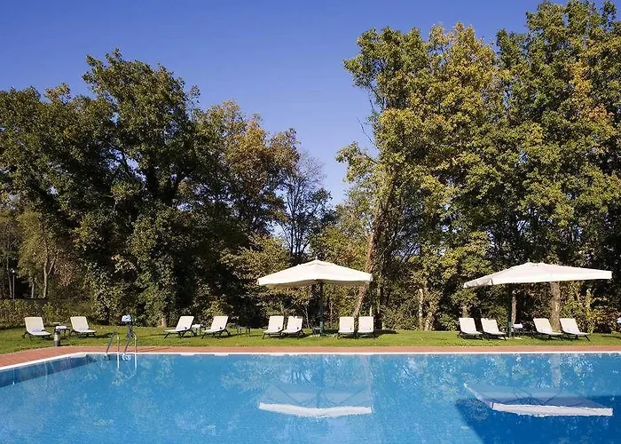 Unahotels Poggio Dei Medici Toscana 4*