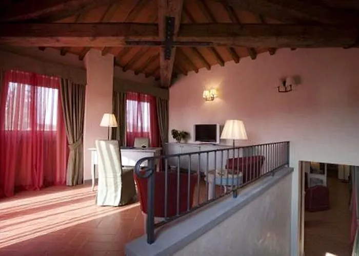 Unahotels Poggio Dei Medici Toscana Hotel 4*