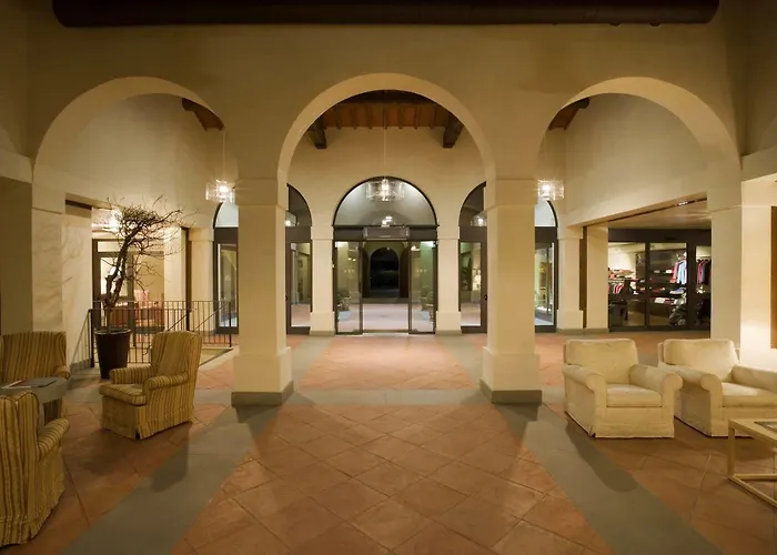 Hotel Unahotels Poggio Dei Medici Toscana 4*