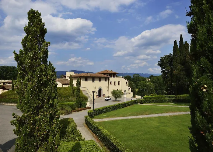 Unahotels Poggio Dei Medici Toscana Hotel