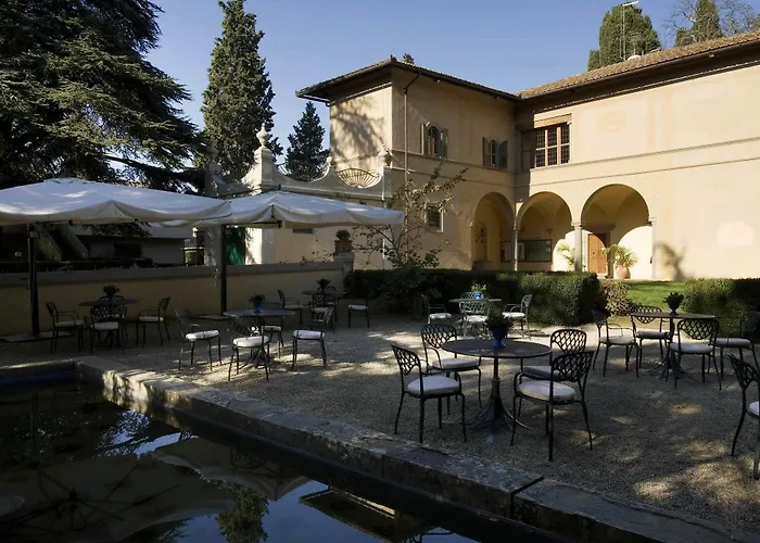 Unahotels Poggio Dei Medici Toscana Hotel
