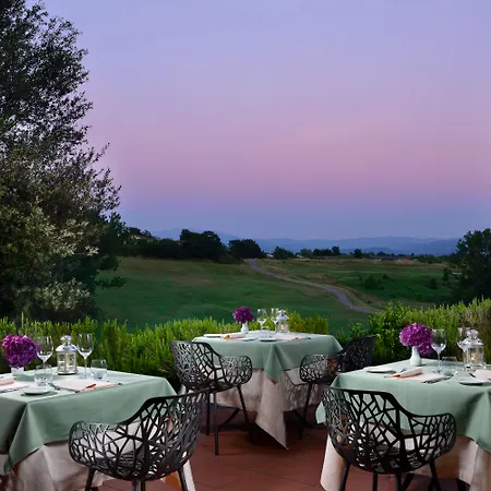 Unahotels Poggio Dei Medici Toscana 4*
