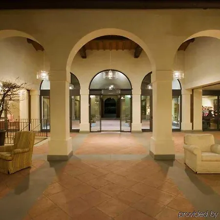 Hotel Unahotels Poggio Dei Medici Toscana 4*